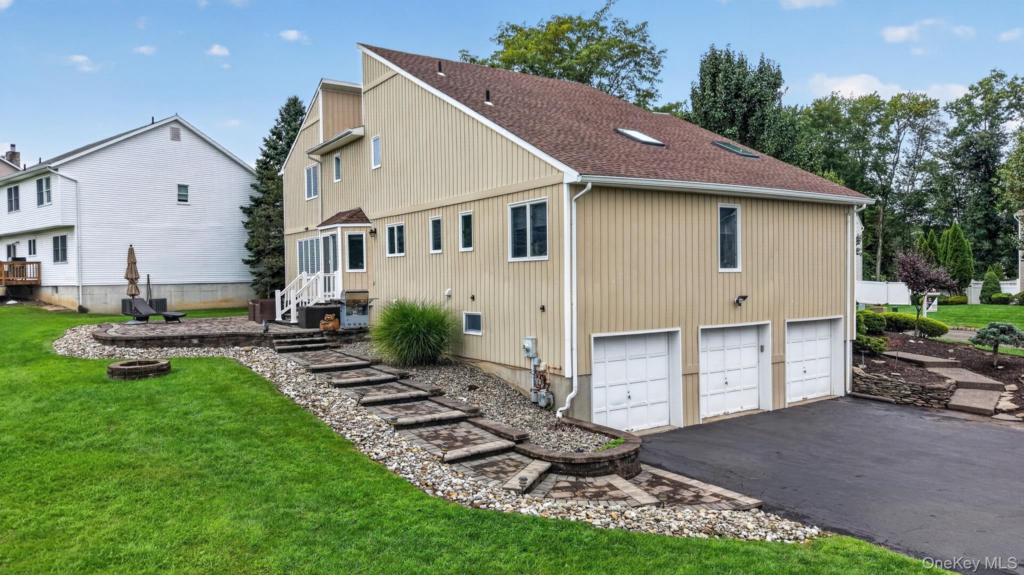 Single Family Lowell Drive Rockland County, NY 10956, MLS-1045938-43