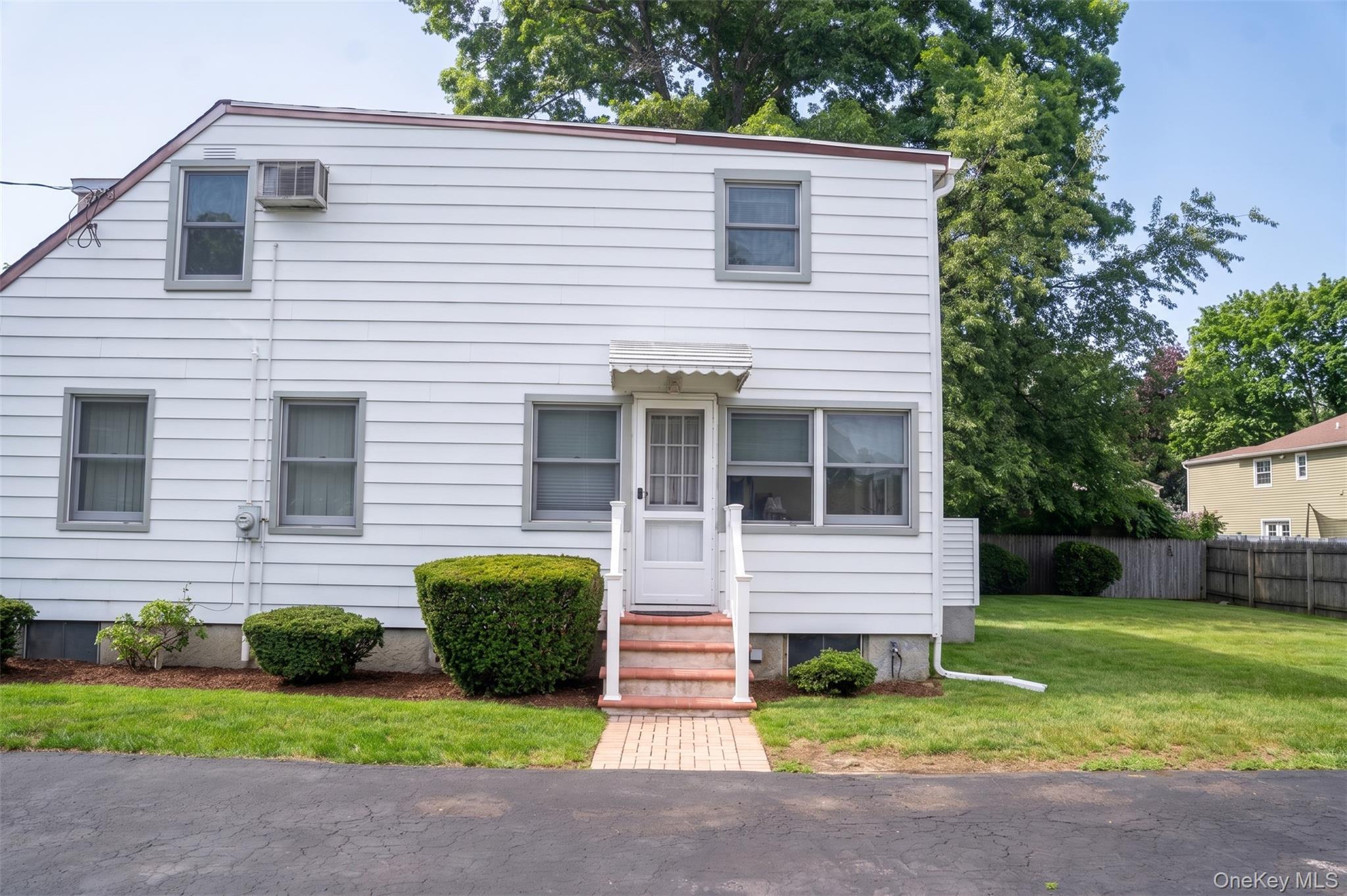 Single Family Aspen Road  Suffolk County, NY 11754, MLS-1045941-6