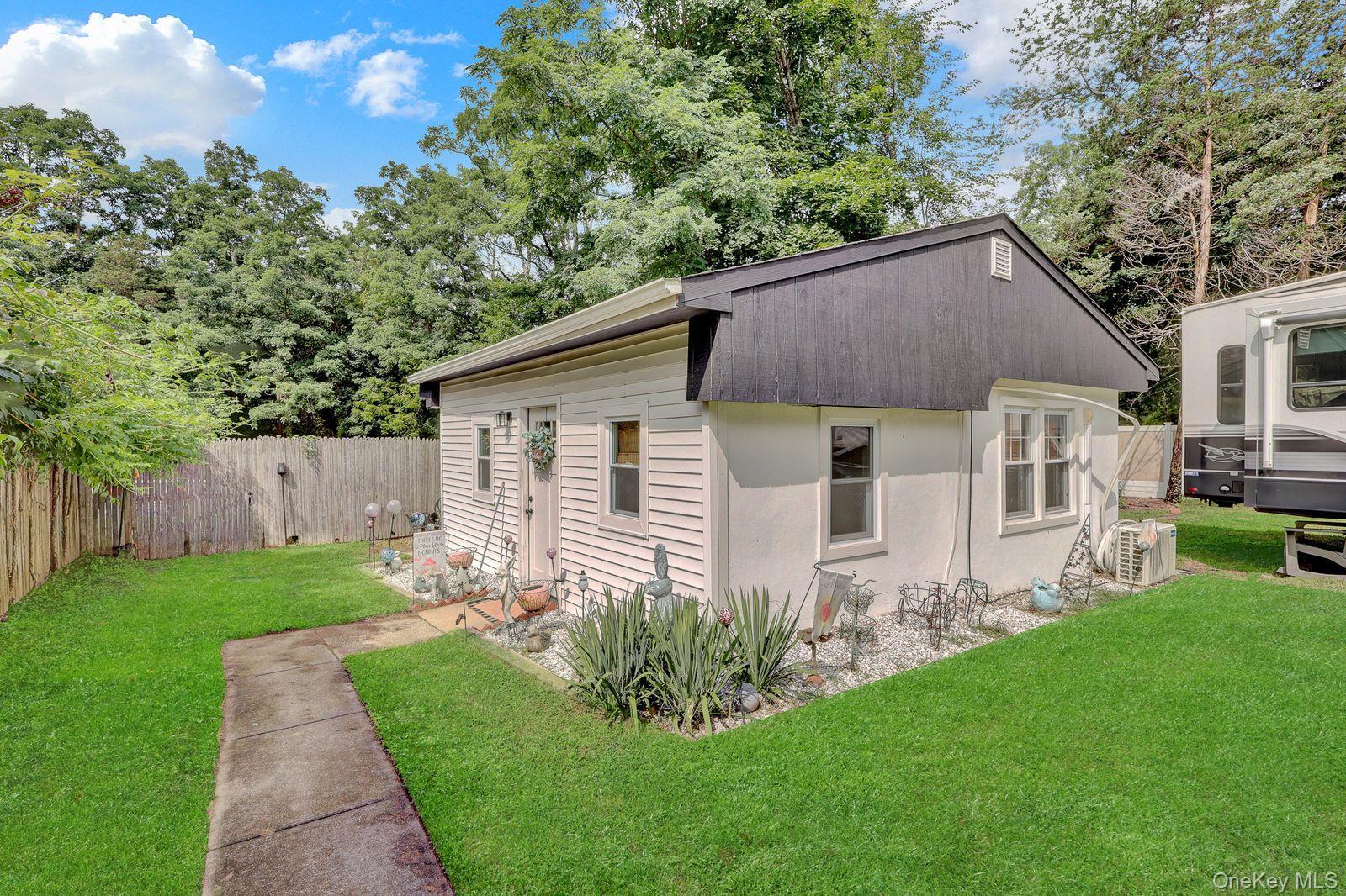 Single Family Mooney Pond Road Suffolk County, NY 11727, MLS-1045948-20