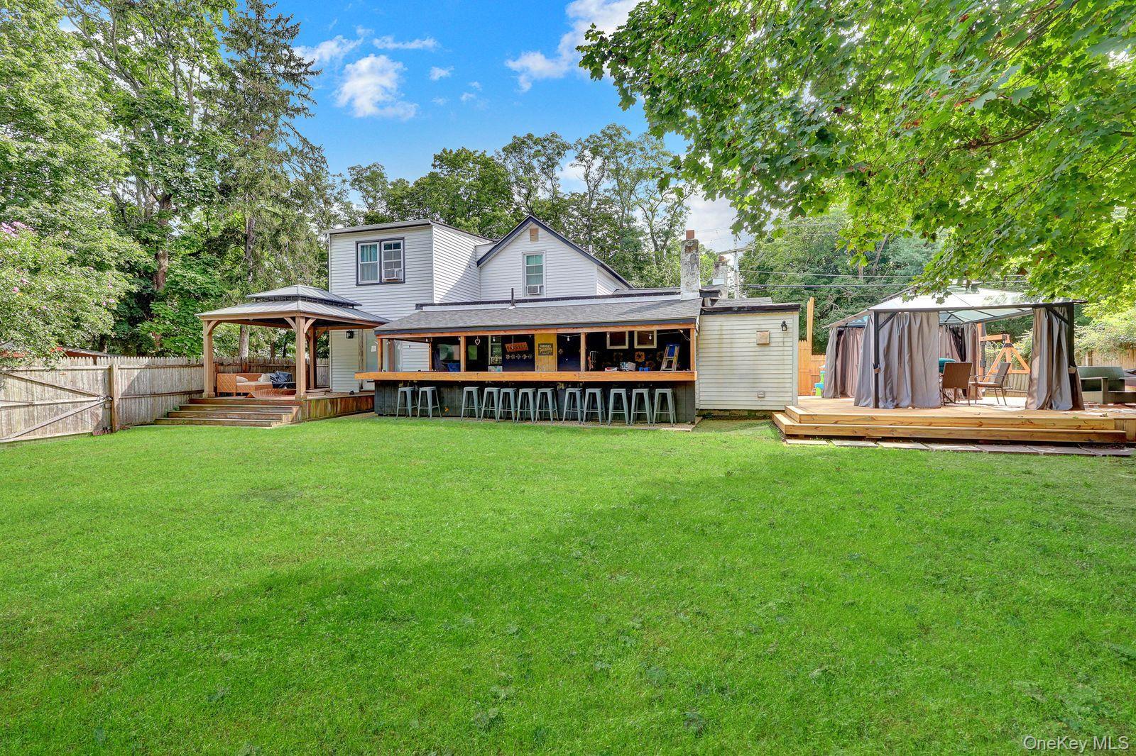 Single Family Mooney Pond Road  Suffolk County, NY 11727, MLS-1045948-32