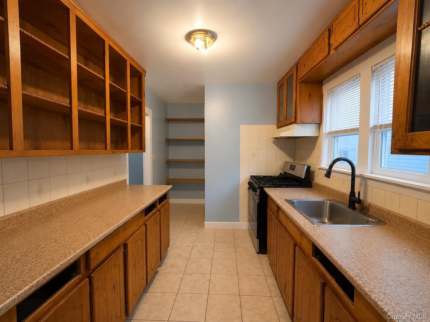 Single Family 200th Street Queens, NY 11412, MLS-1045952-10