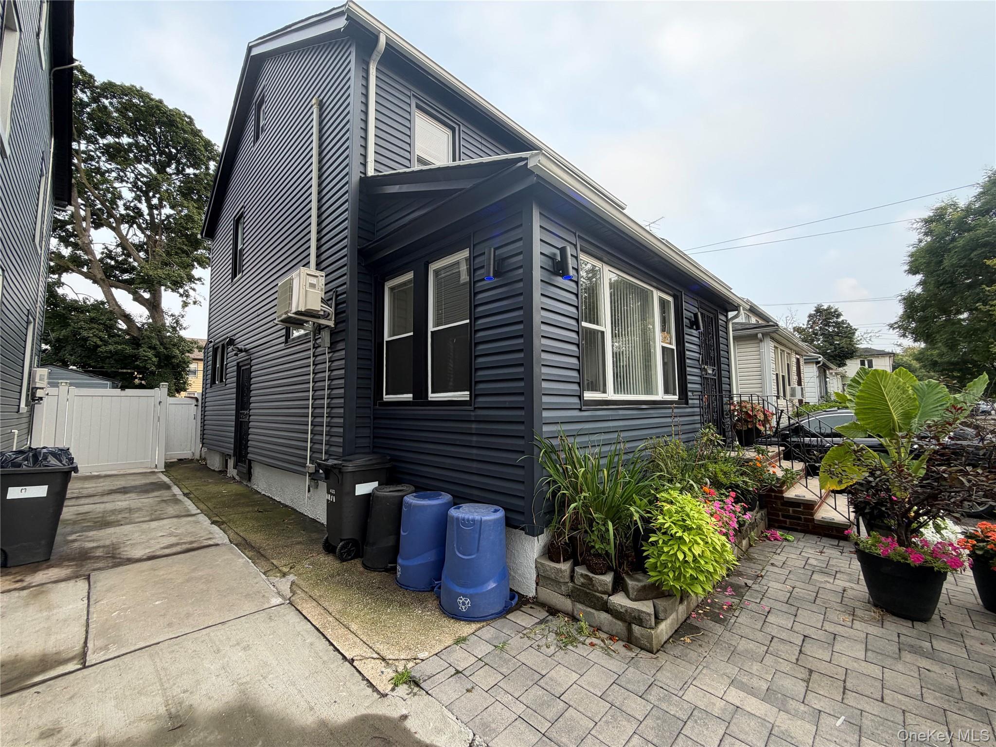 Single Family 200th Street Queens, NY 11412, MLS-1045952-19