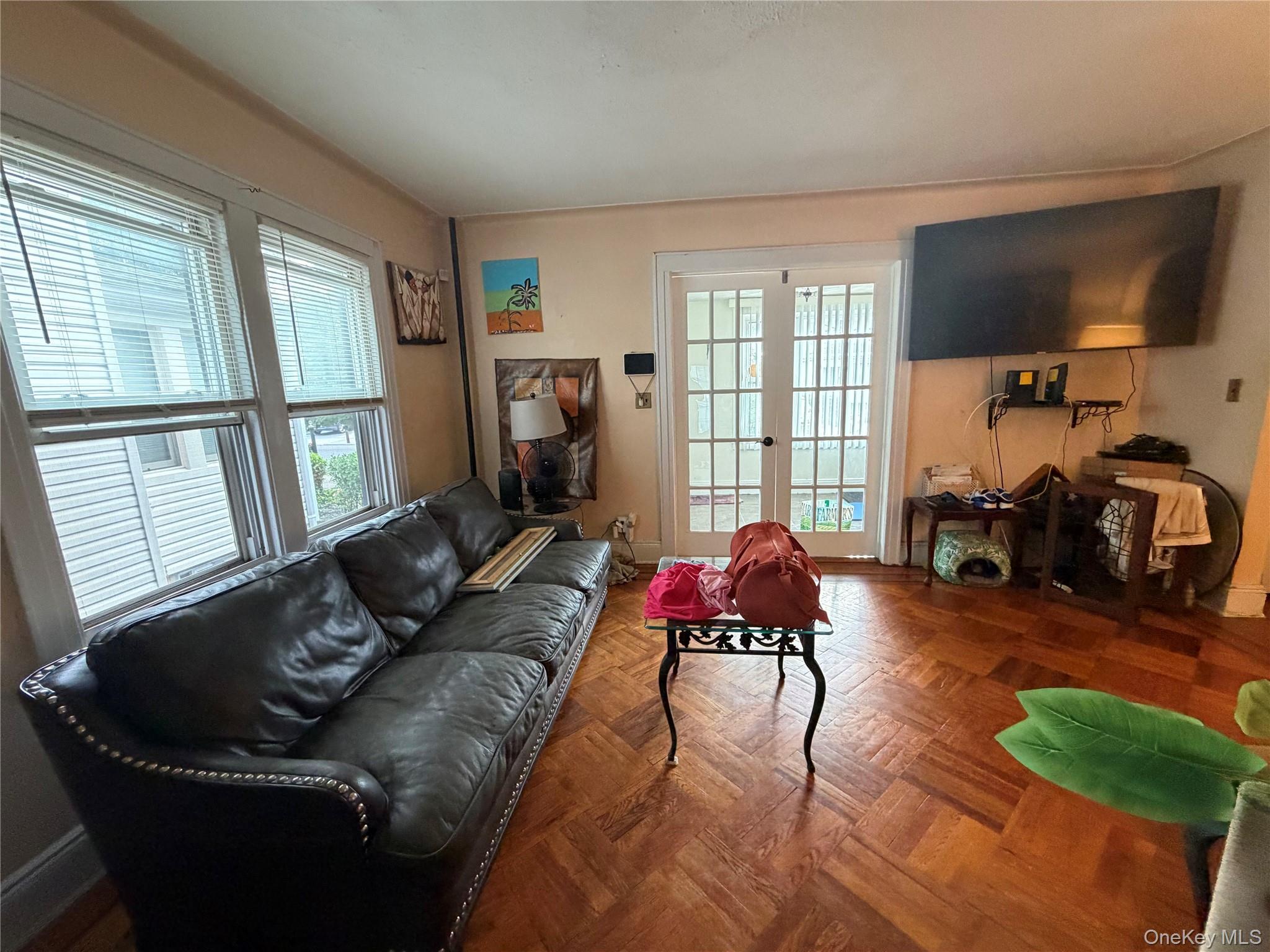 Single Family 200th Street Queens, NY 11412, MLS-1045952-7