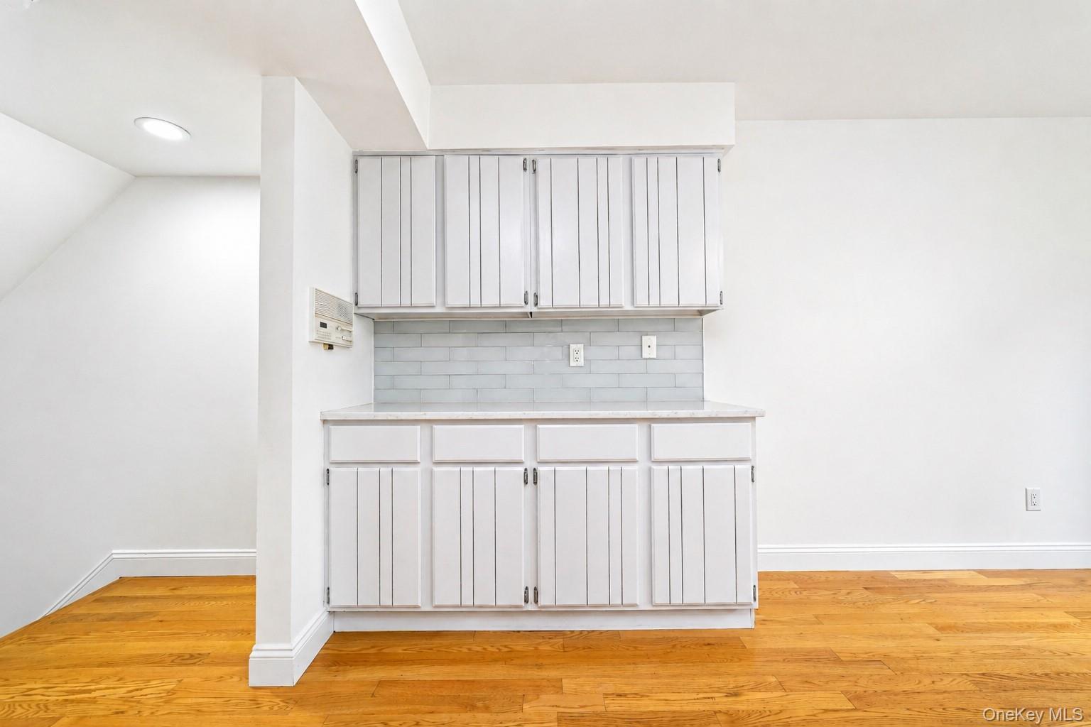 Single Family Fox Hunt Court Staten Island, NY 10301, MLS-1045966-18