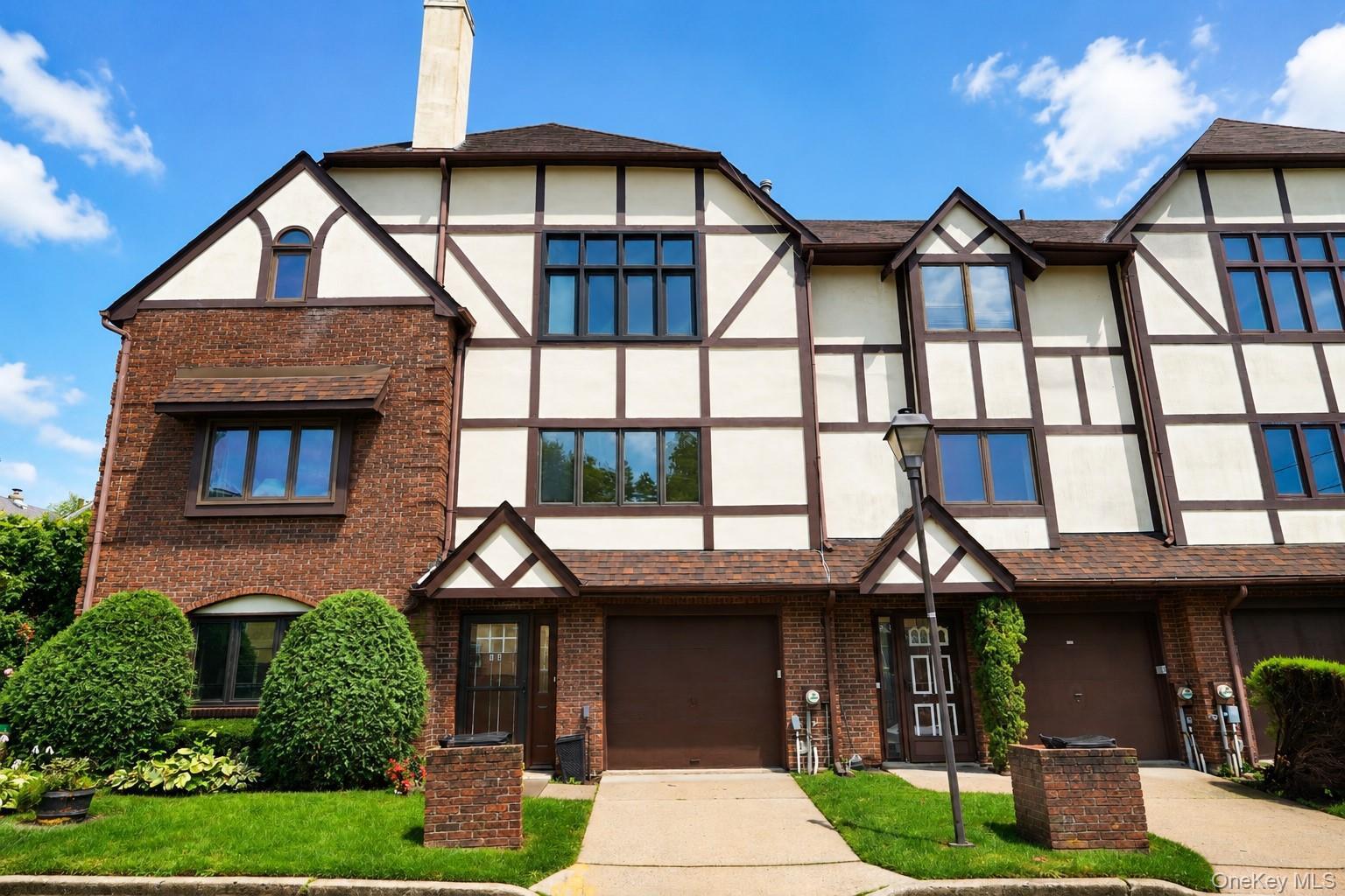 Single Family Fox Hunt Court Staten Island, NY 10301, MLS-1045966-2