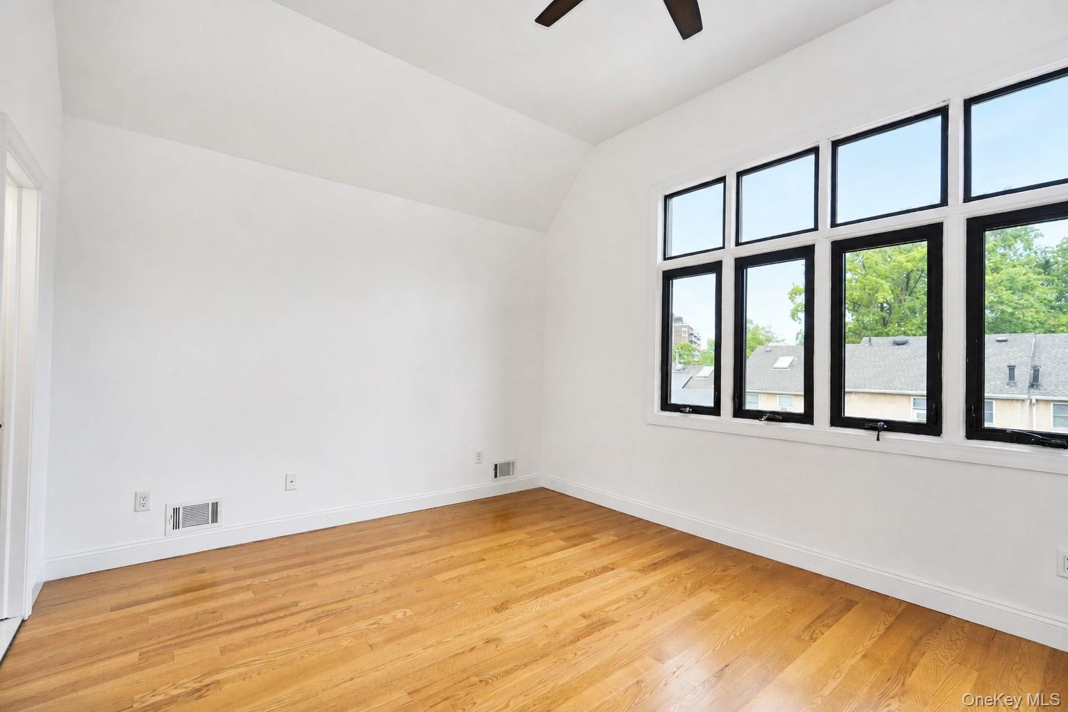 Single Family Fox Hunt Court Staten Island, NY 10301, MLS-1045966-22