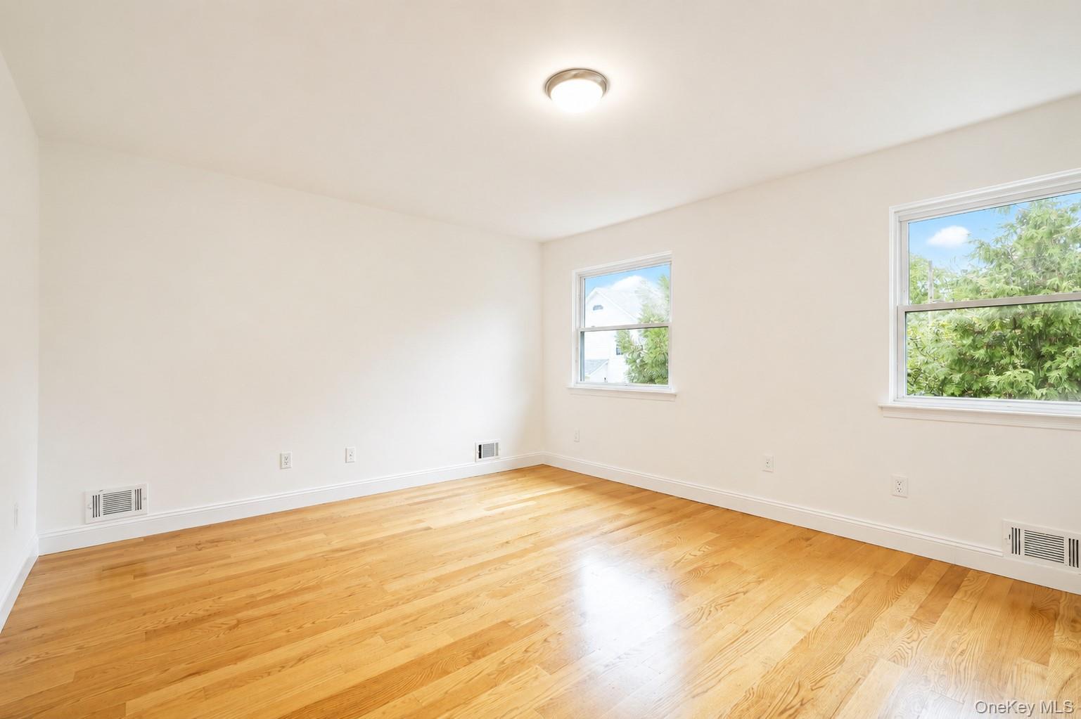 Single Family Fox Hunt Court Staten Island, NY 10301, MLS-1045966-26