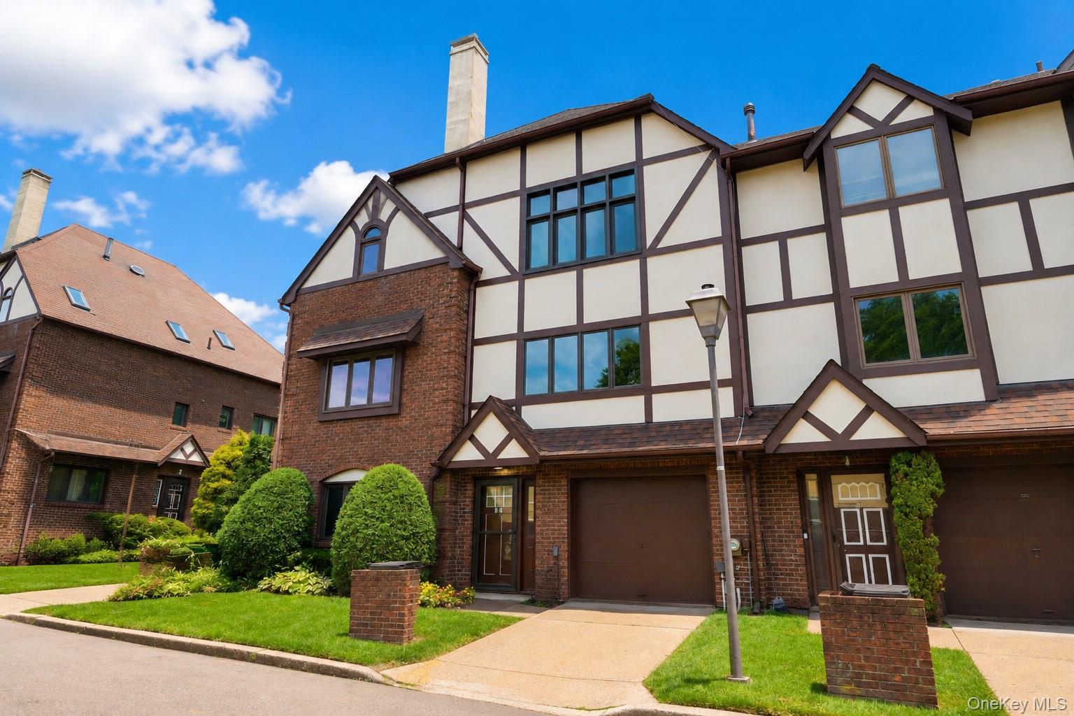 Single Family Fox Hunt Court Staten Island, NY 10301, MLS-1045966-3