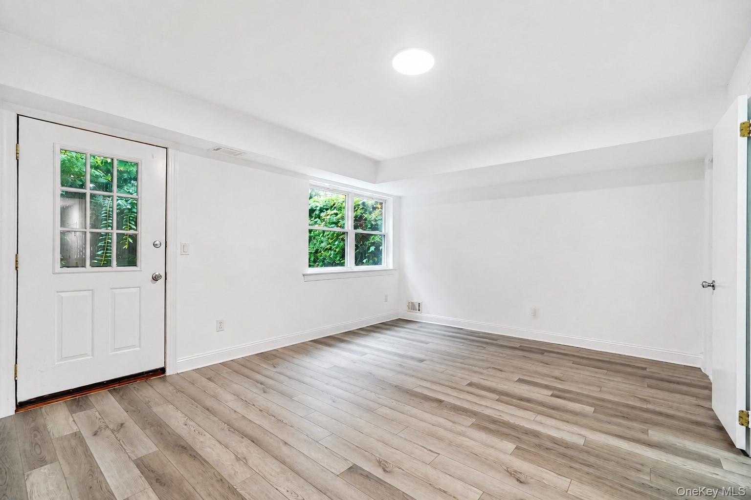 Single Family Fox Hunt Court Staten Island, NY 10301, MLS-1045966-33