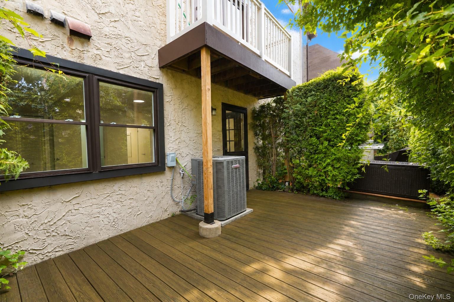 Single Family Fox Hunt Court Staten Island, NY 10301, MLS-1045966-38