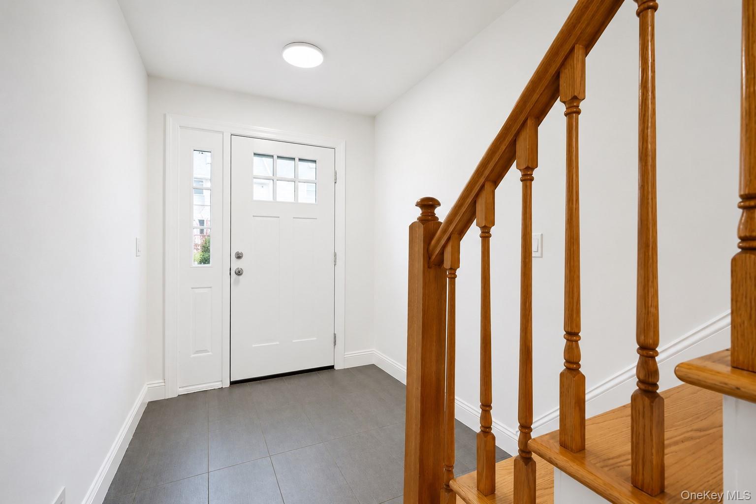 Single Family Fox Hunt Court Staten Island, NY 10301, MLS-1045966-5