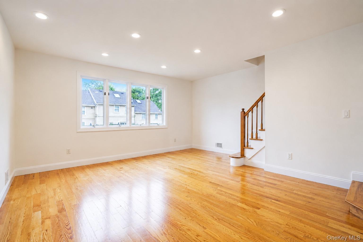 Single Family Fox Hunt Court Staten Island, NY 10301, MLS-1045966-8