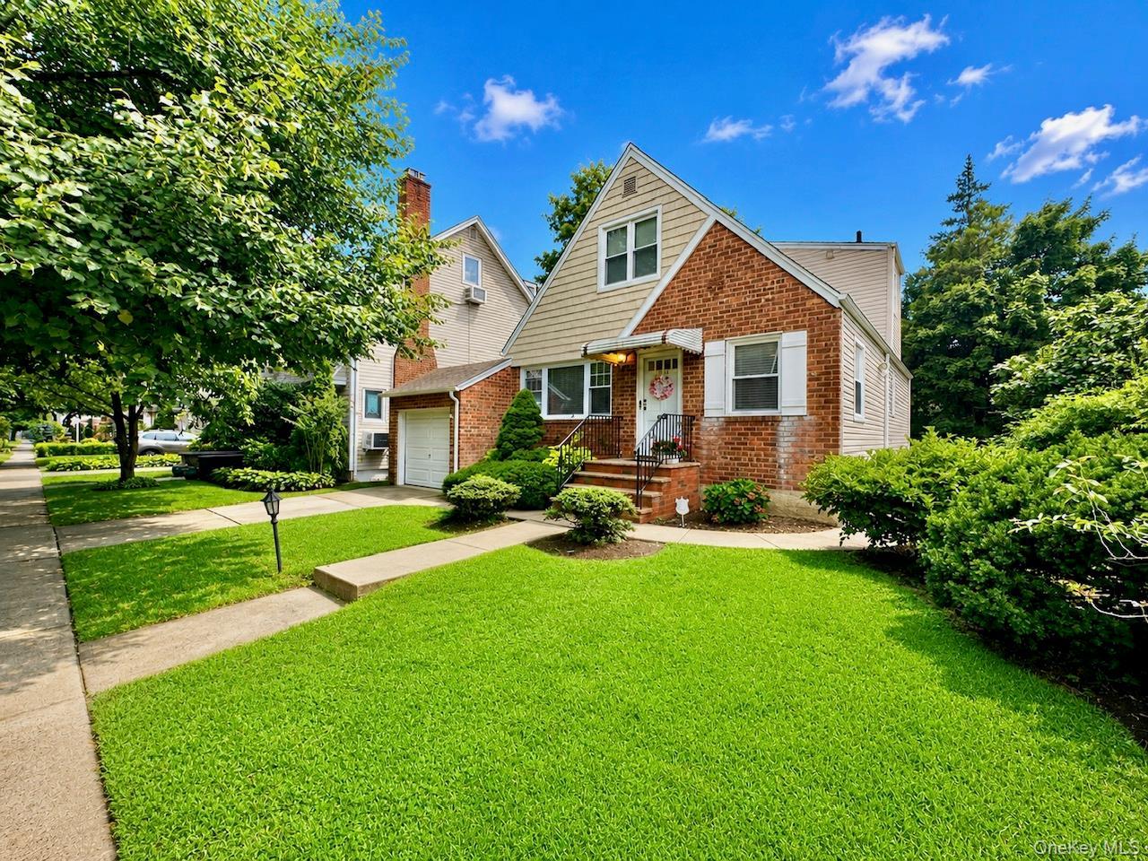 Single Family 205th Street  Queens, NY 11361, MLS-1045976-3