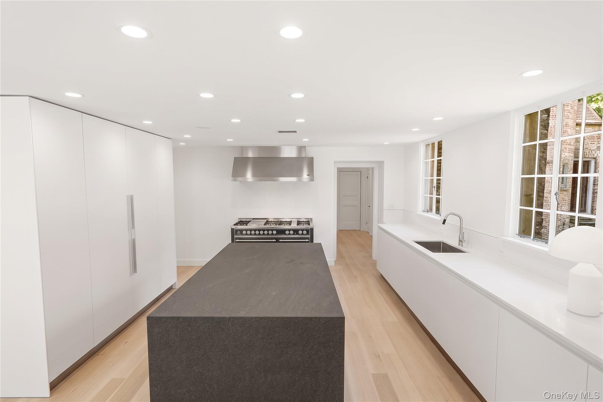 Single Family White Hill Road Suffolk County, NY 11724, MLS-1045994-11