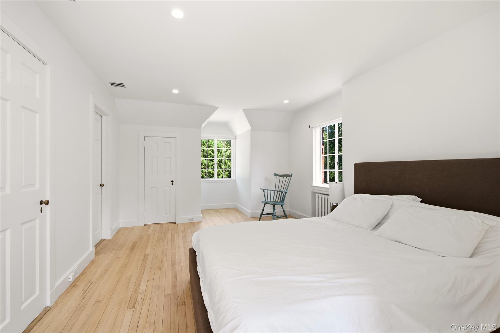 Single Family White Hill Road Suffolk County, NY 11724, MLS-1045994-35