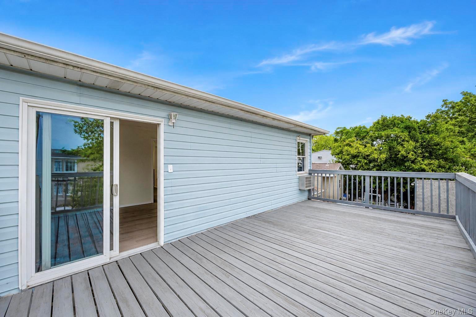 Single Family Sherman Avenue  Nassau County, NY 11554, MLS-1045997-28