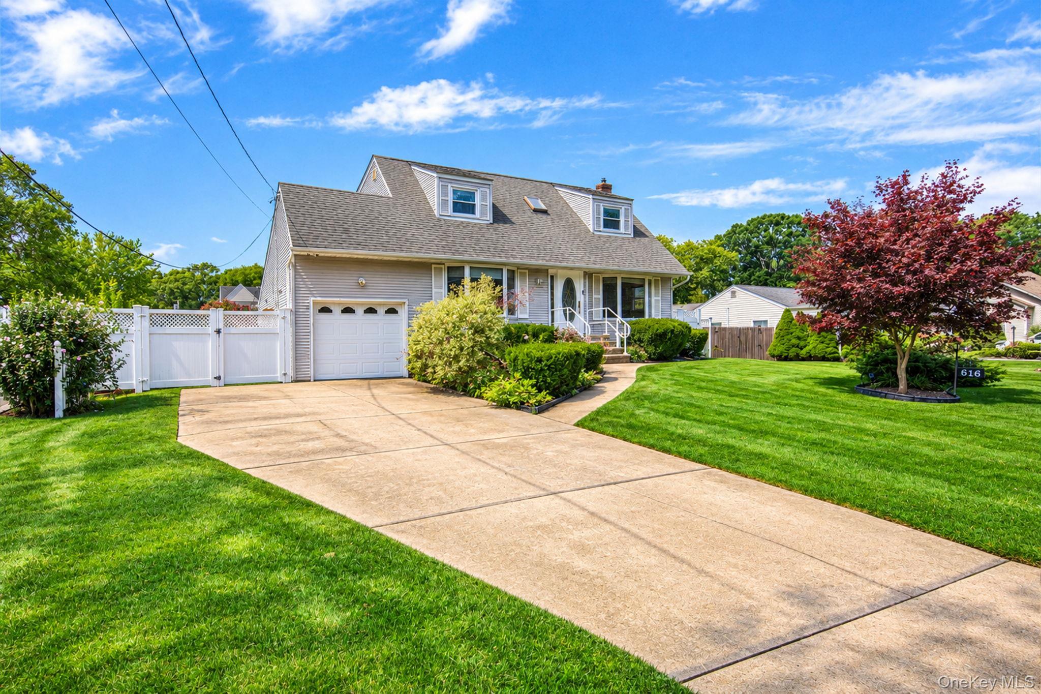 Single Family Pat Drive Suffolk County, NY 11795, MLS-1046027-4