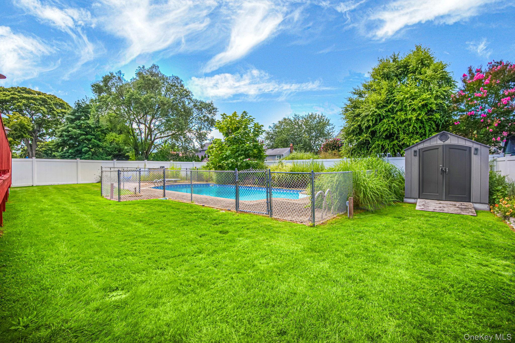 Single Family Pat Drive Suffolk County, NY 11795, MLS-1046027-42