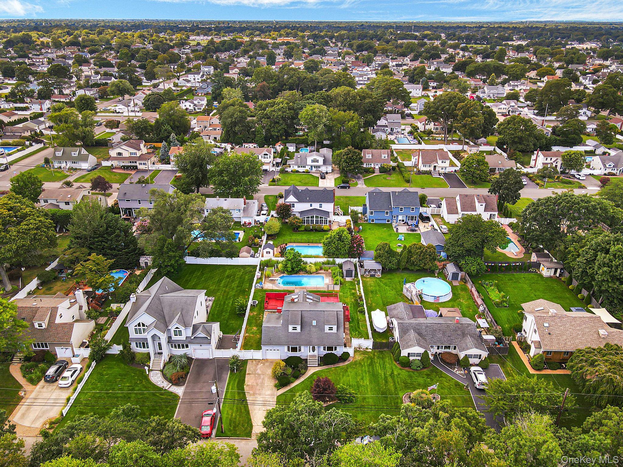 Single Family Pat Drive Suffolk County, NY 11795, MLS-1046027-45
