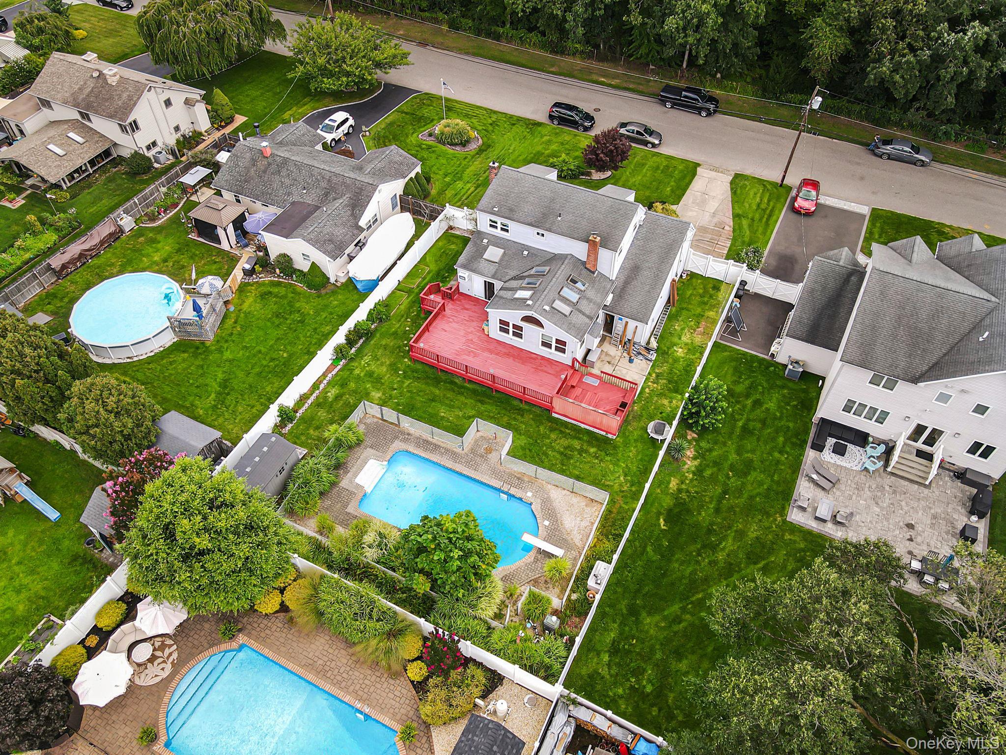 Single Family Pat Drive Suffolk County, NY 11795, MLS-1046027-47