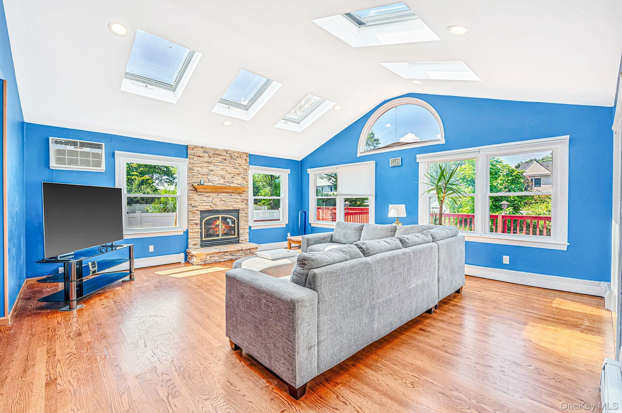 Single Family Pat Drive Suffolk County, NY 11795, MLS-1046027-9