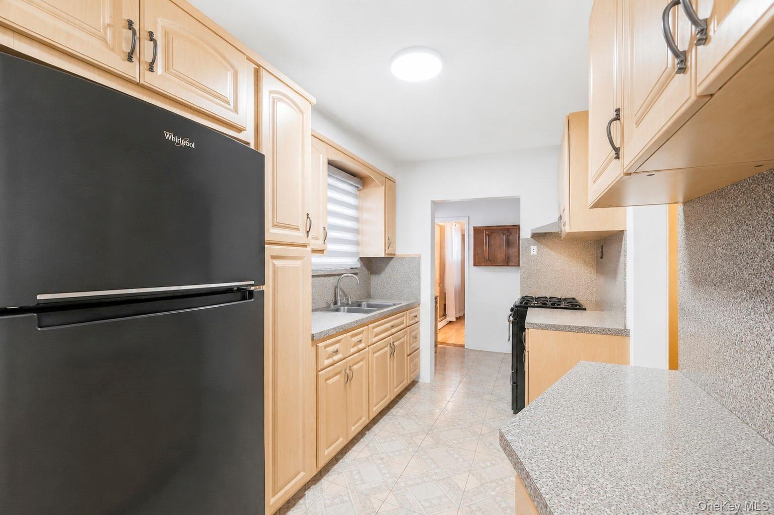 Single Family 83rd Avenue Queens, NY 11432, MLS-1046040-15