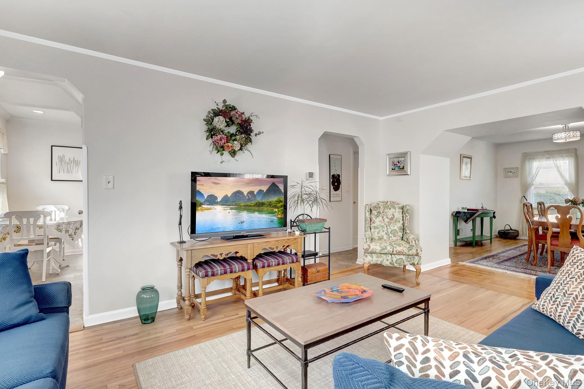 Single Family 81st Avenue  Queens, NY 11040, MLS-1046091-6