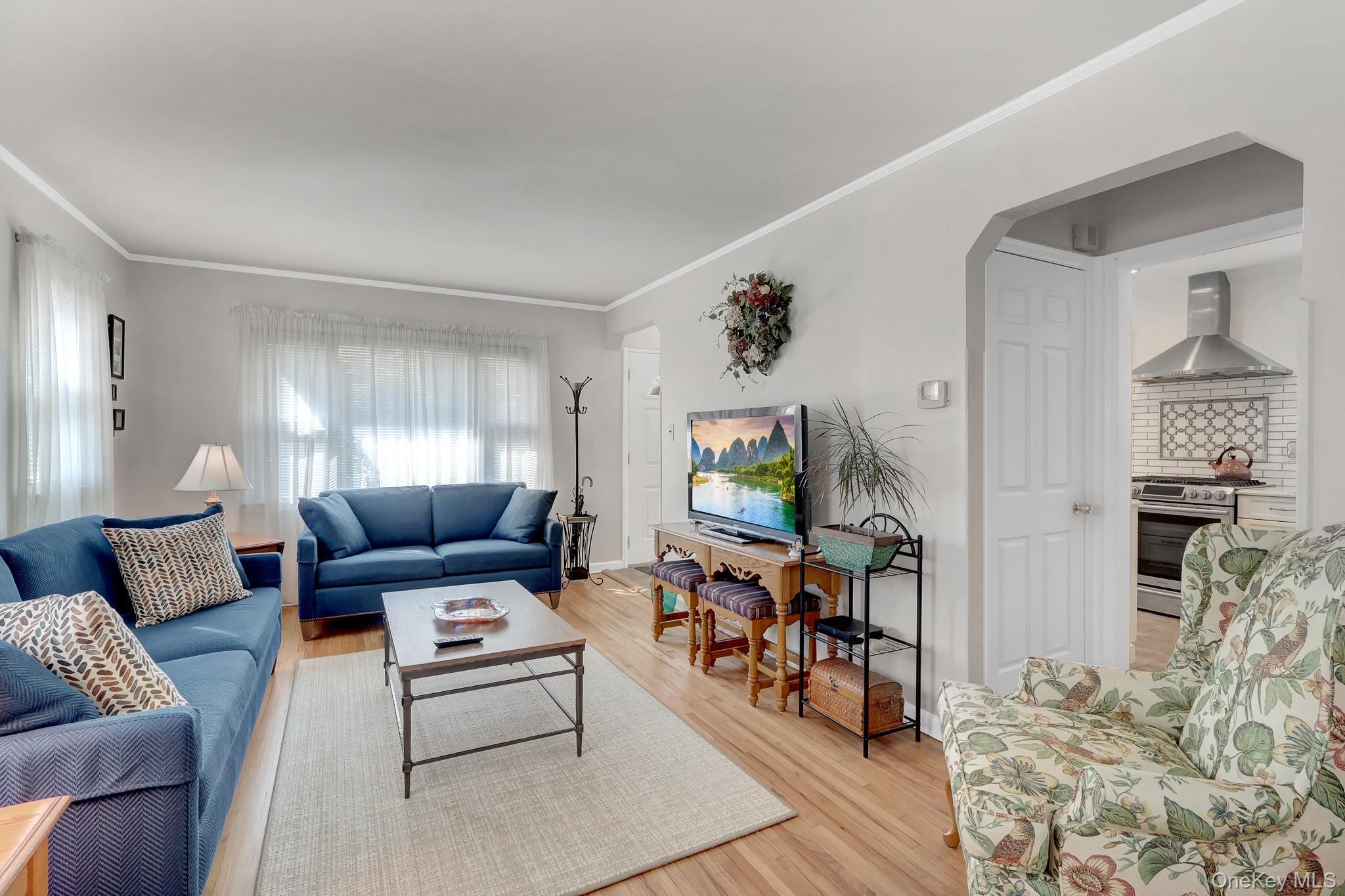 Single Family 81st Avenue  Queens, NY 11040, MLS-1046091-7