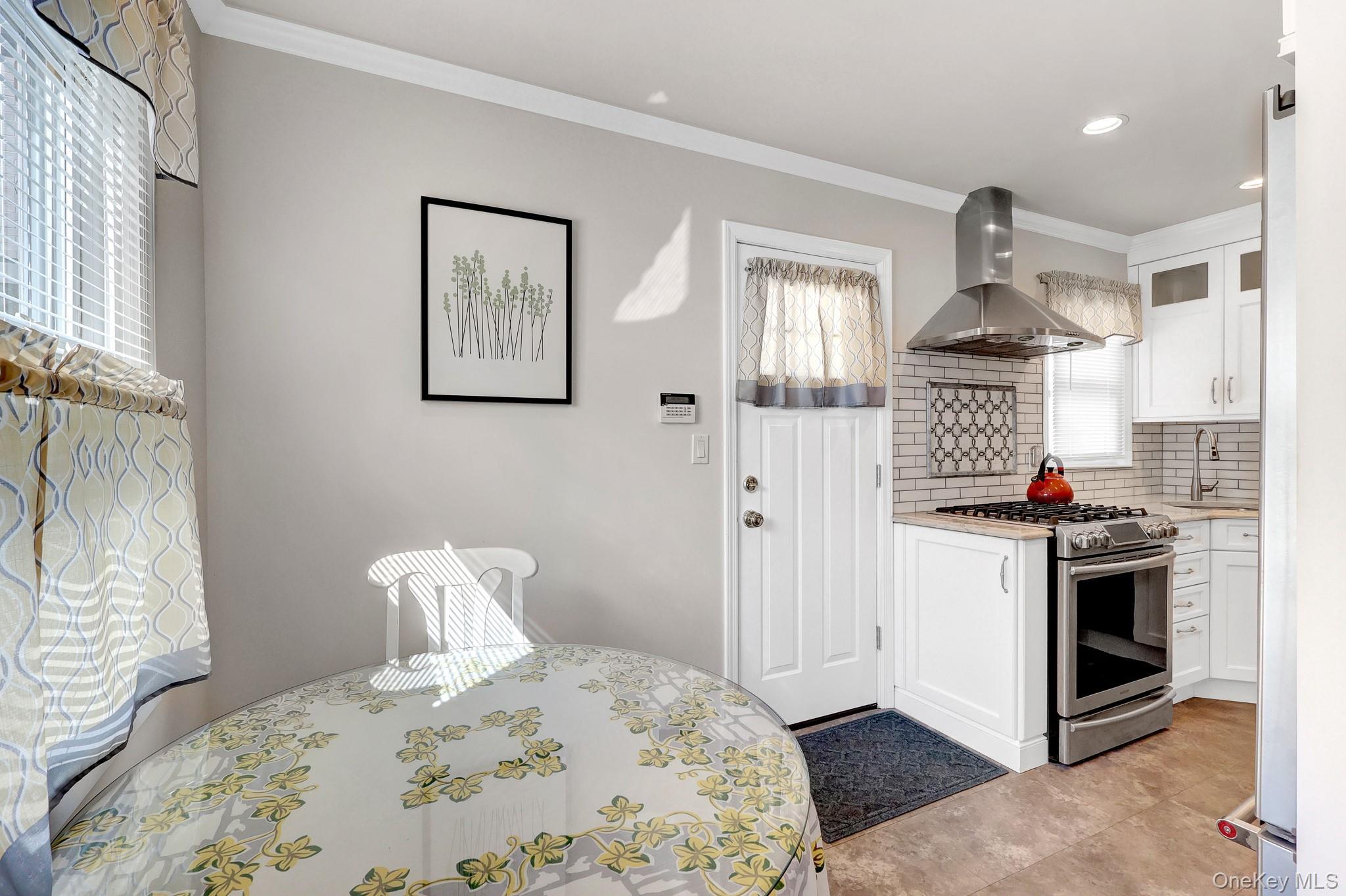 Single Family 81st Avenue  Queens, NY 11040, MLS-1046091-8