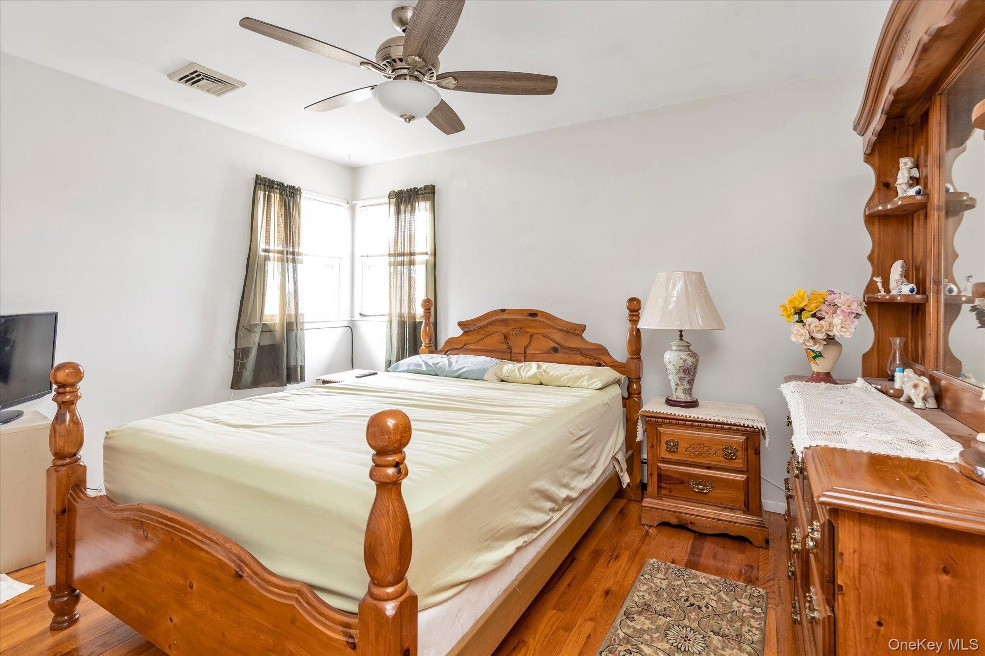 Single Family Edwards Place Nassau County, NY 11580, MLS-1046100-13