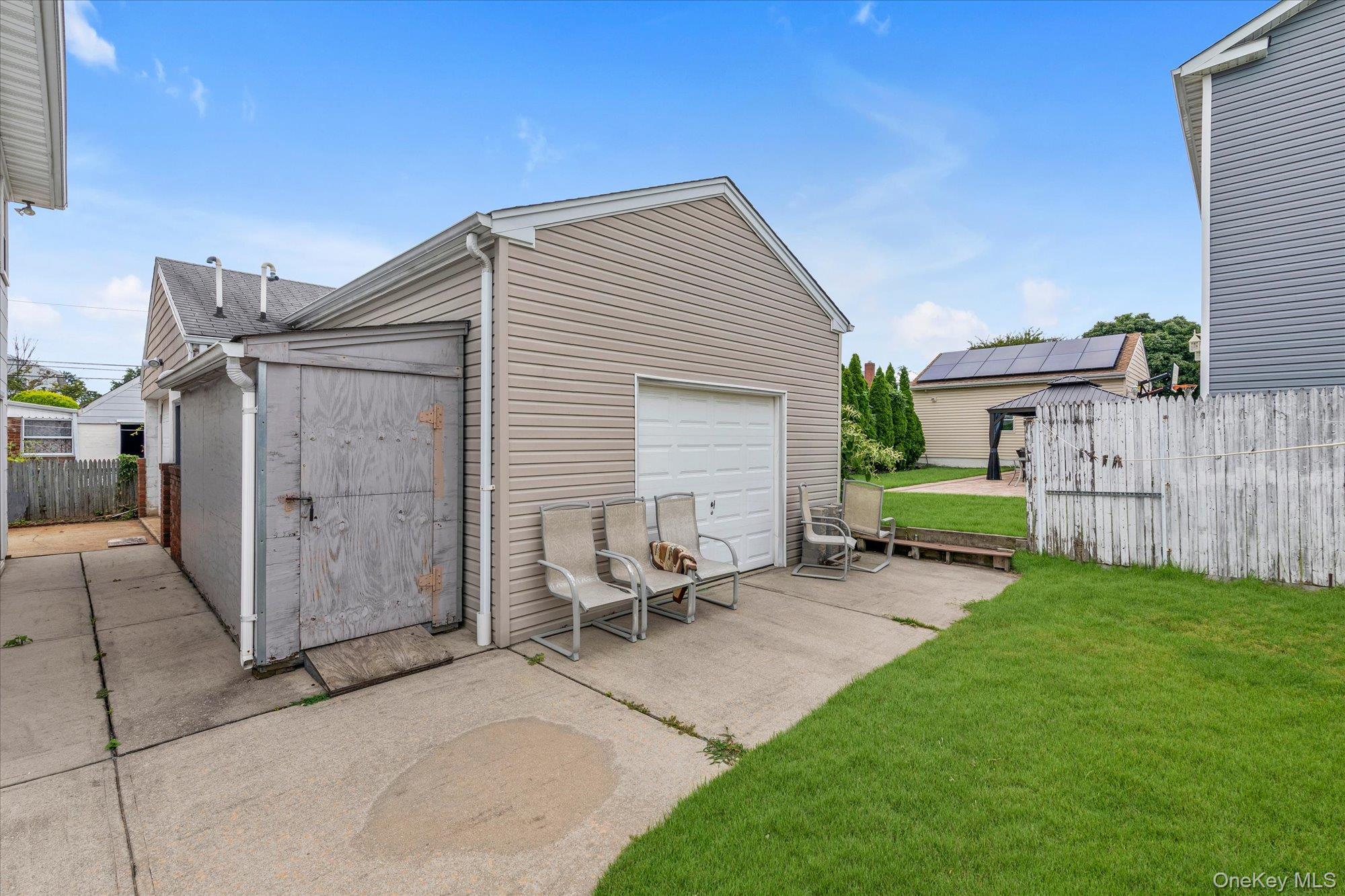 Single Family Edwards Place Nassau County, NY 11580, MLS-1046100-17