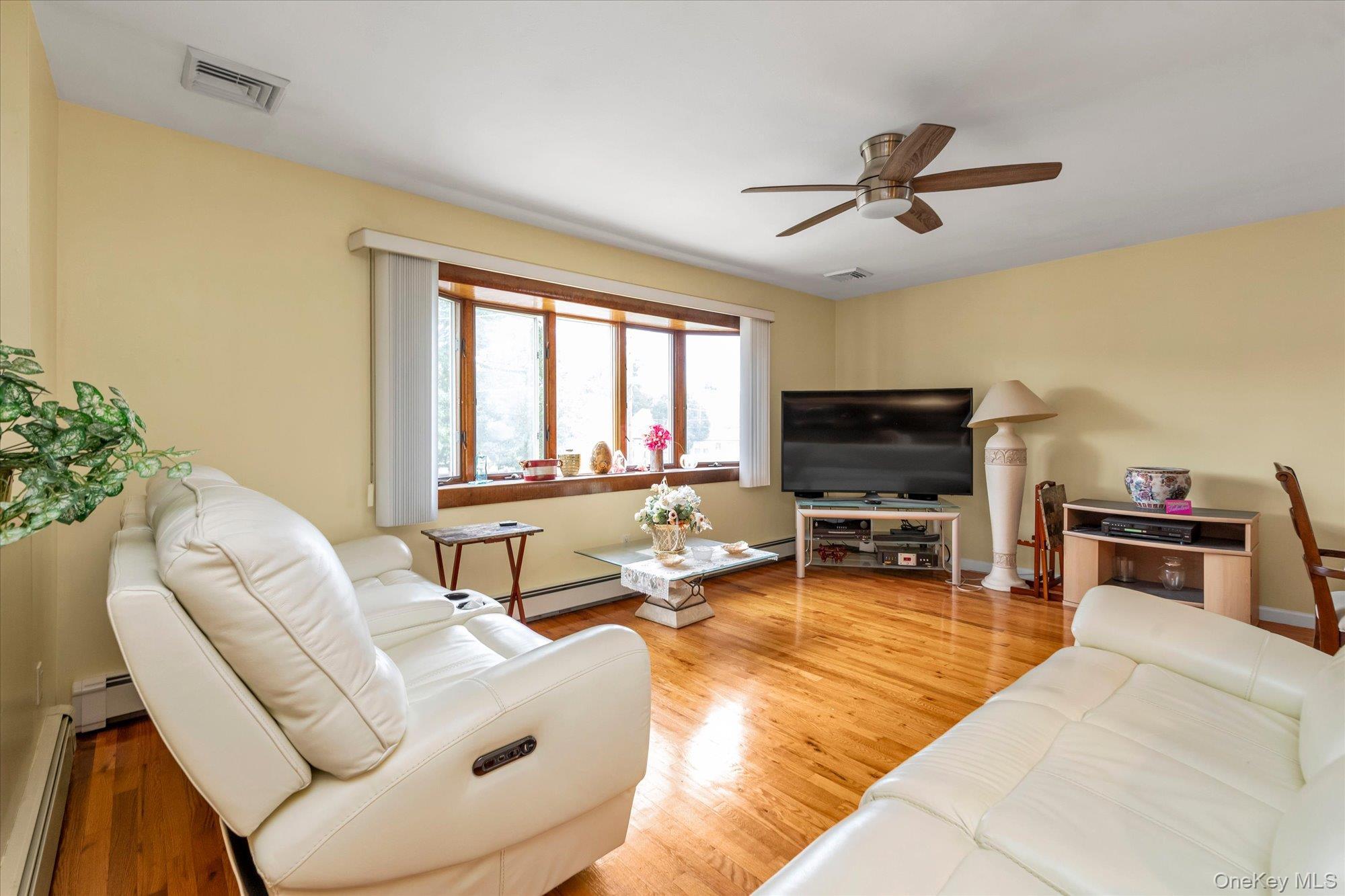 Single Family Edwards Place Nassau County, NY 11580, MLS-1046100-3