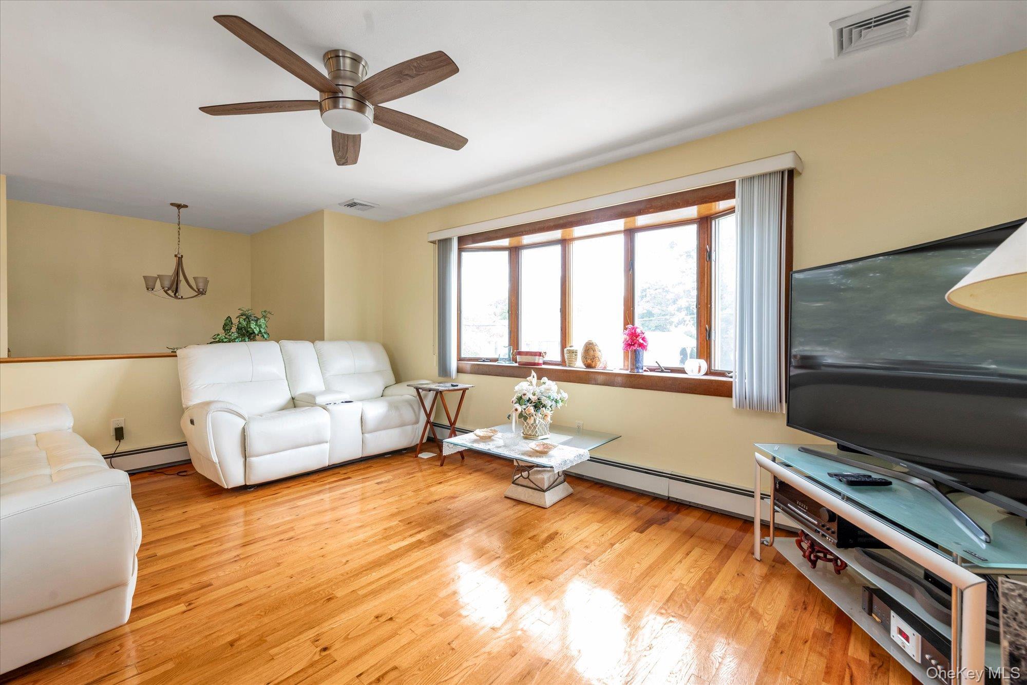 Single Family Edwards Place Nassau County, NY 11580, MLS-1046100-4