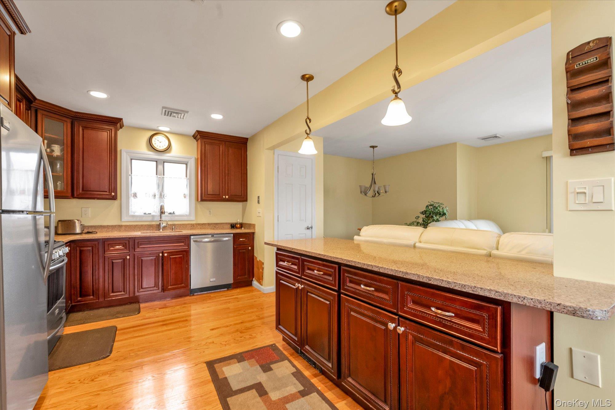 Single Family Edwards Place Nassau County, NY 11580, MLS-1046100-7