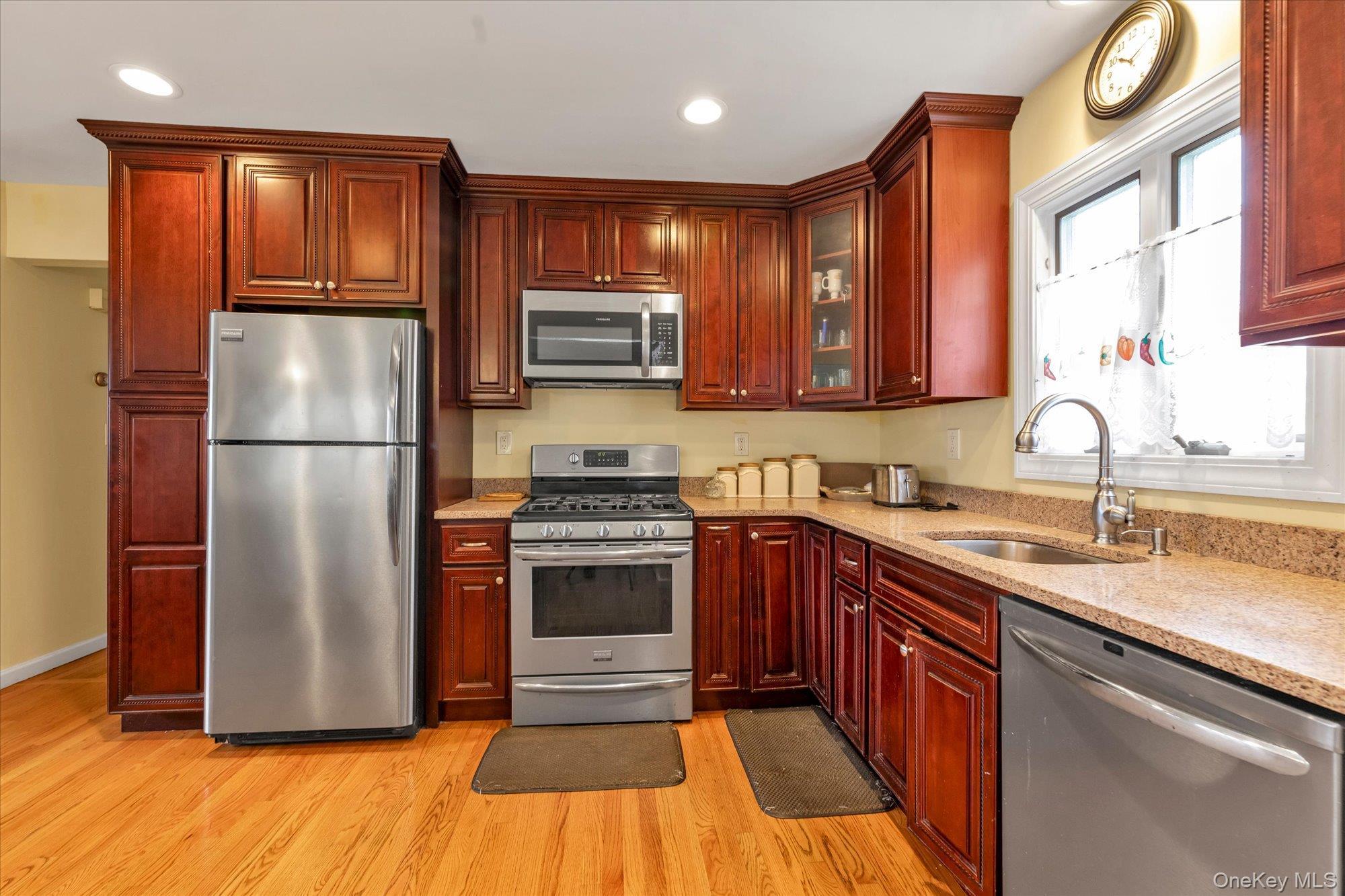 Single Family Edwards Place Nassau County, NY 11580, MLS-1046100-8