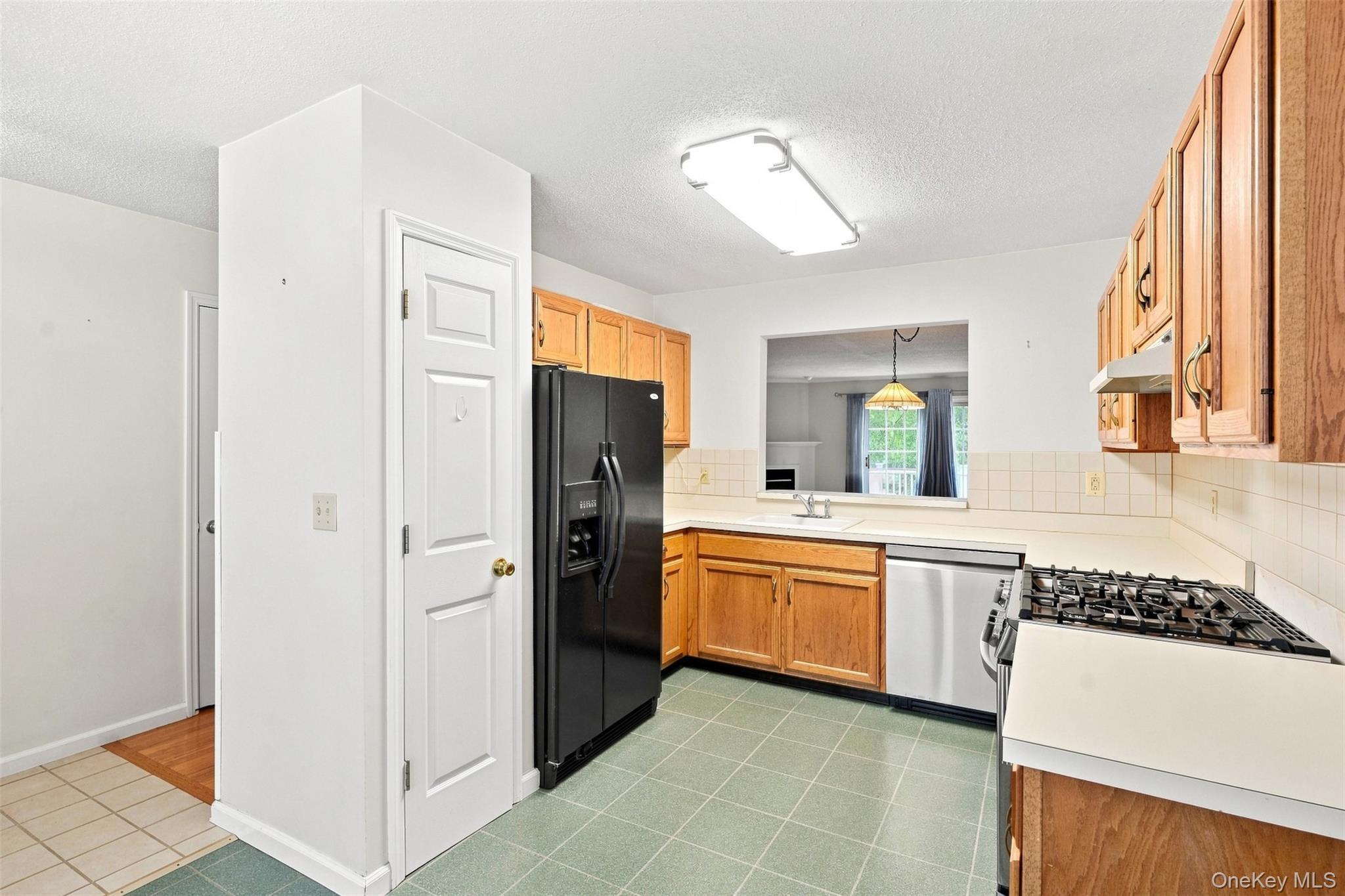 Single Family Kensington Court  Putnam County, NY 10509, MLS-1046108-7
