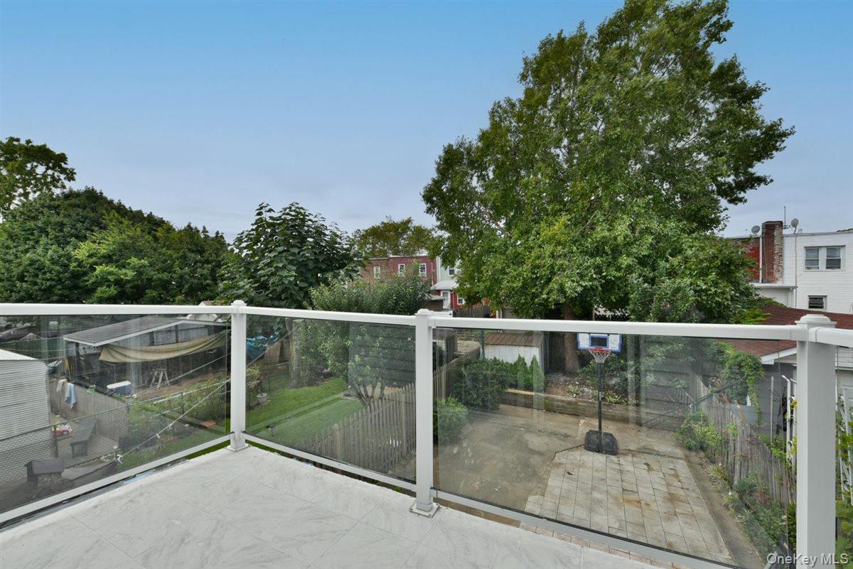 Single Family Inwood Street  Queens, NY 11436, MLS-1046109-15