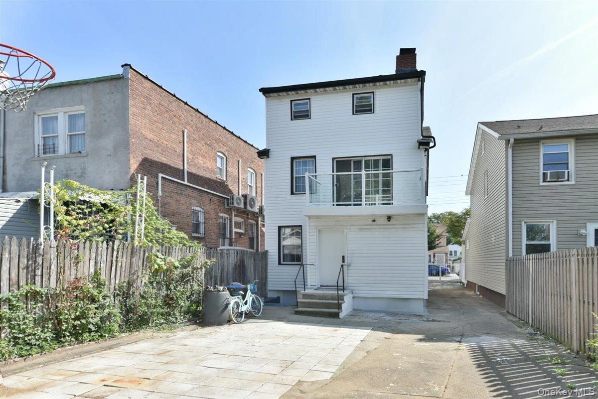 Single Family Inwood Street  Queens, NY 11436, MLS-1046109-16