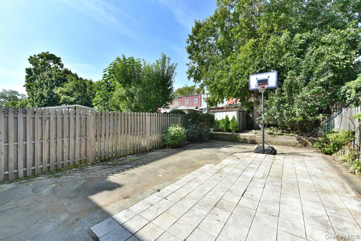 Single Family Inwood Street  Queens, NY 11436, MLS-1046109-17