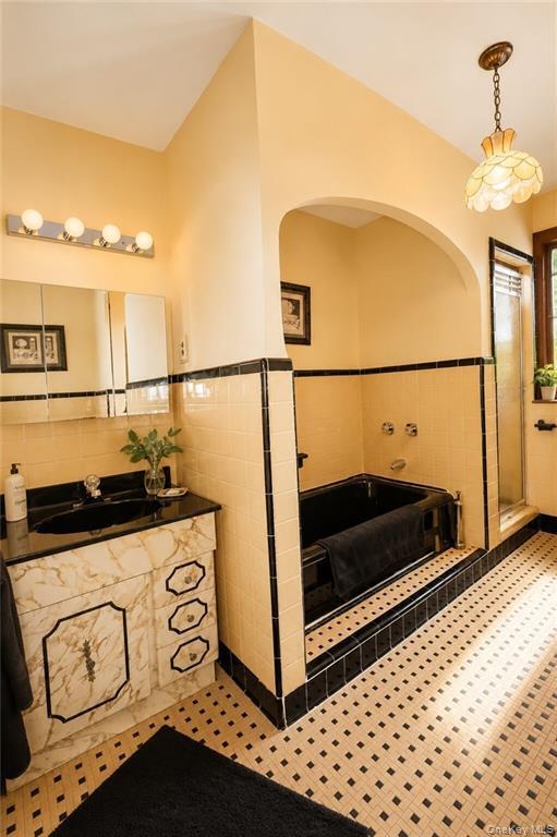Single Family Avenue T Brooklyn, NY 11234, MLS-1046115-26