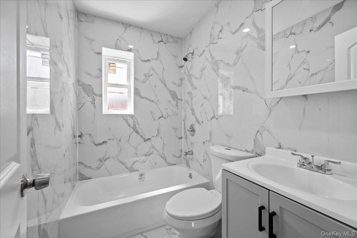 Single Family E 223rd Street  Bronx, NY 10466, MLS-1046142-14