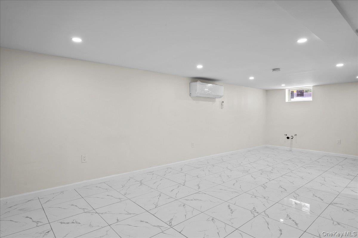 Single Family E 223rd Street  Bronx, NY 10466, MLS-1046142-16