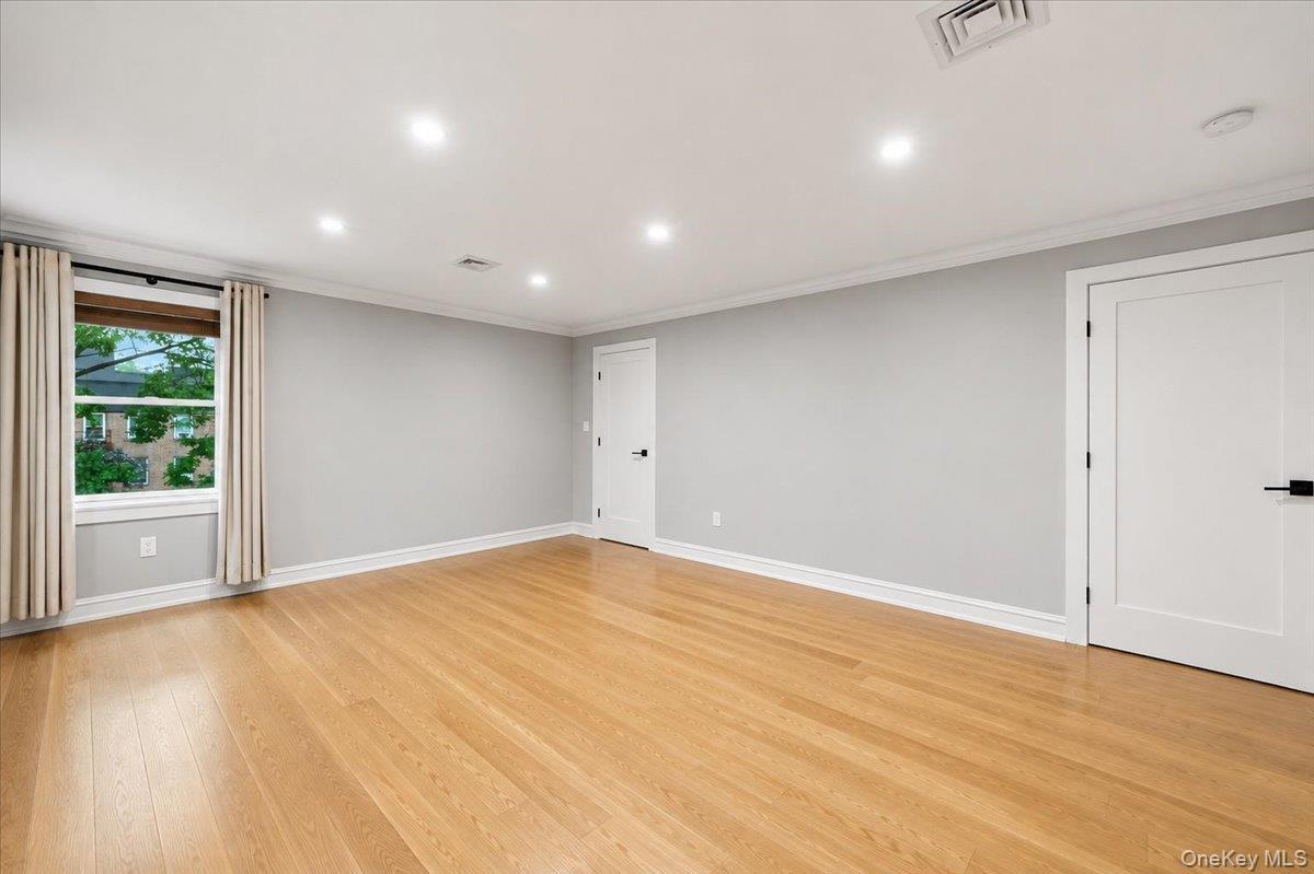 Single Family Wildway Westchester County, NY 10708, MLS-1046201-13