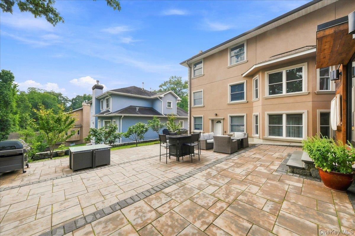 Single Family Wildway Westchester County, NY 10708, MLS-1046201-23