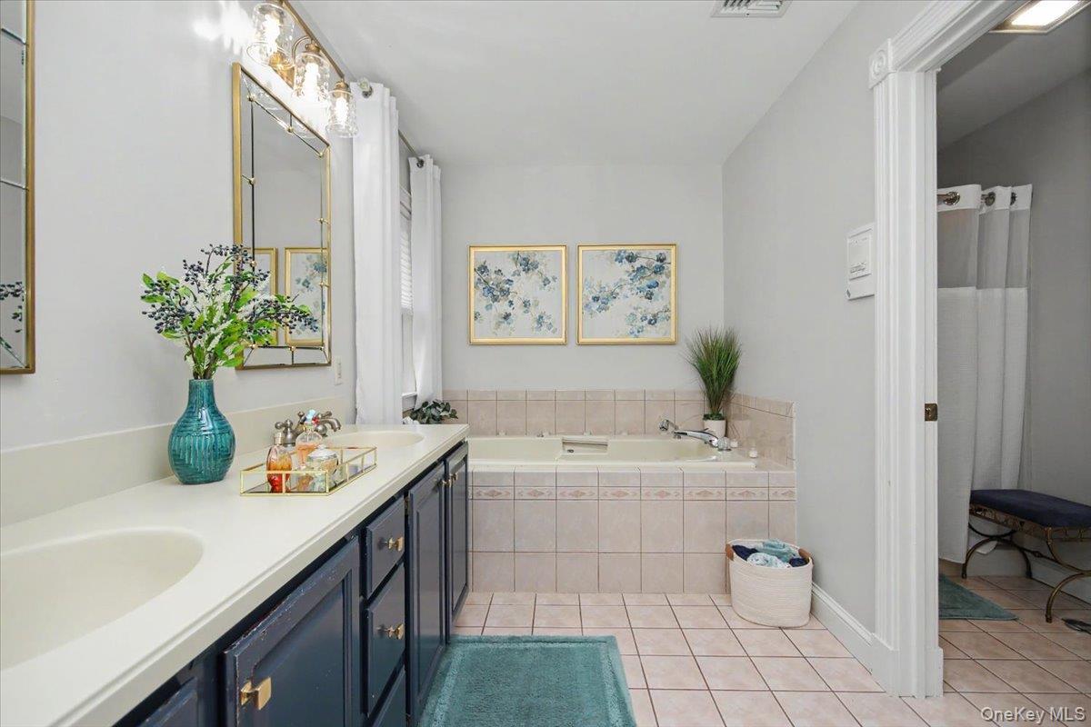 Single Family Harden Drive  Dutchess County, NY 12540, MLS-1046205-34