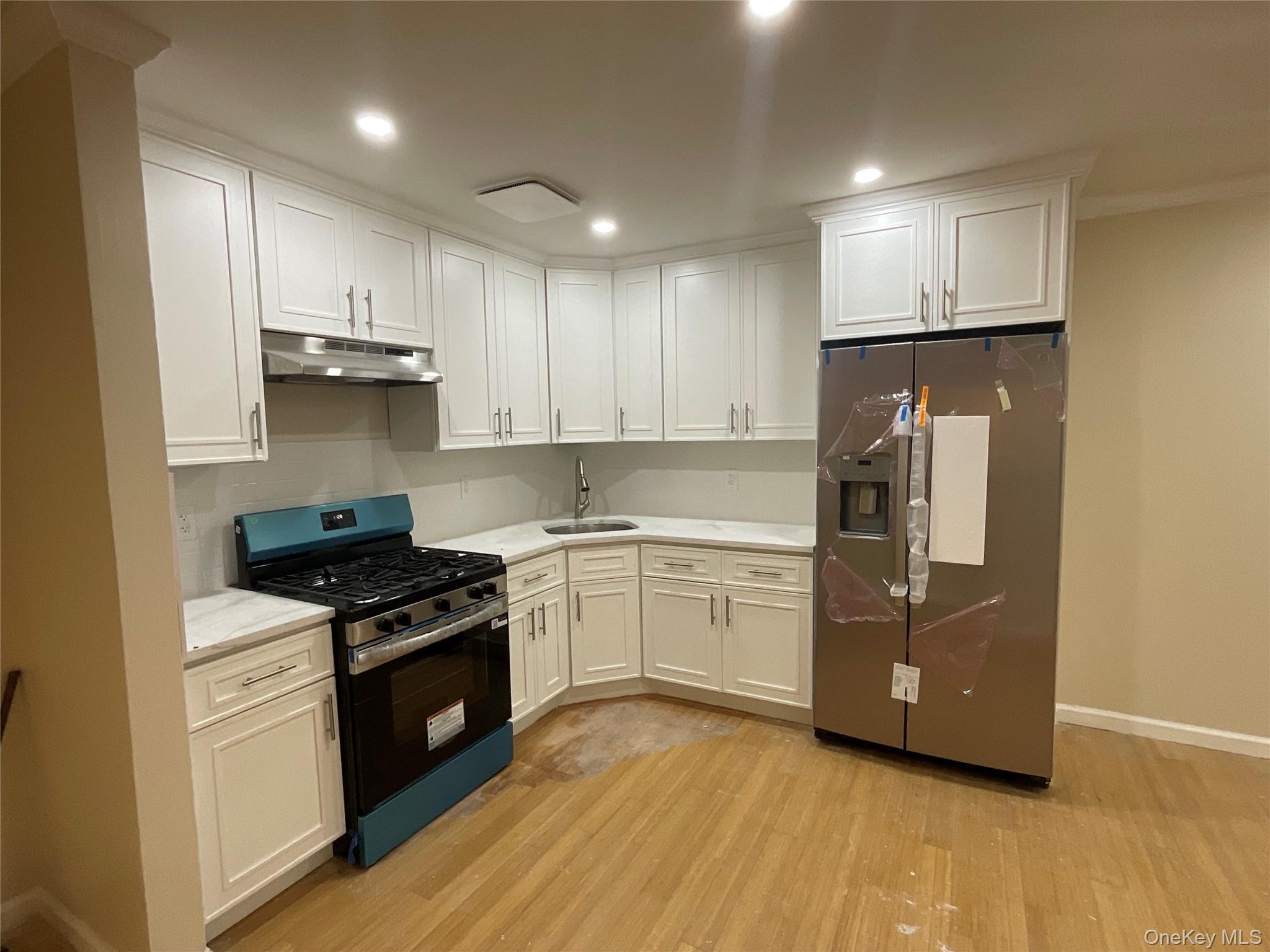 Single Family Guy R Brewer Blvd Queens, NY 11433, MLS-1046209-13