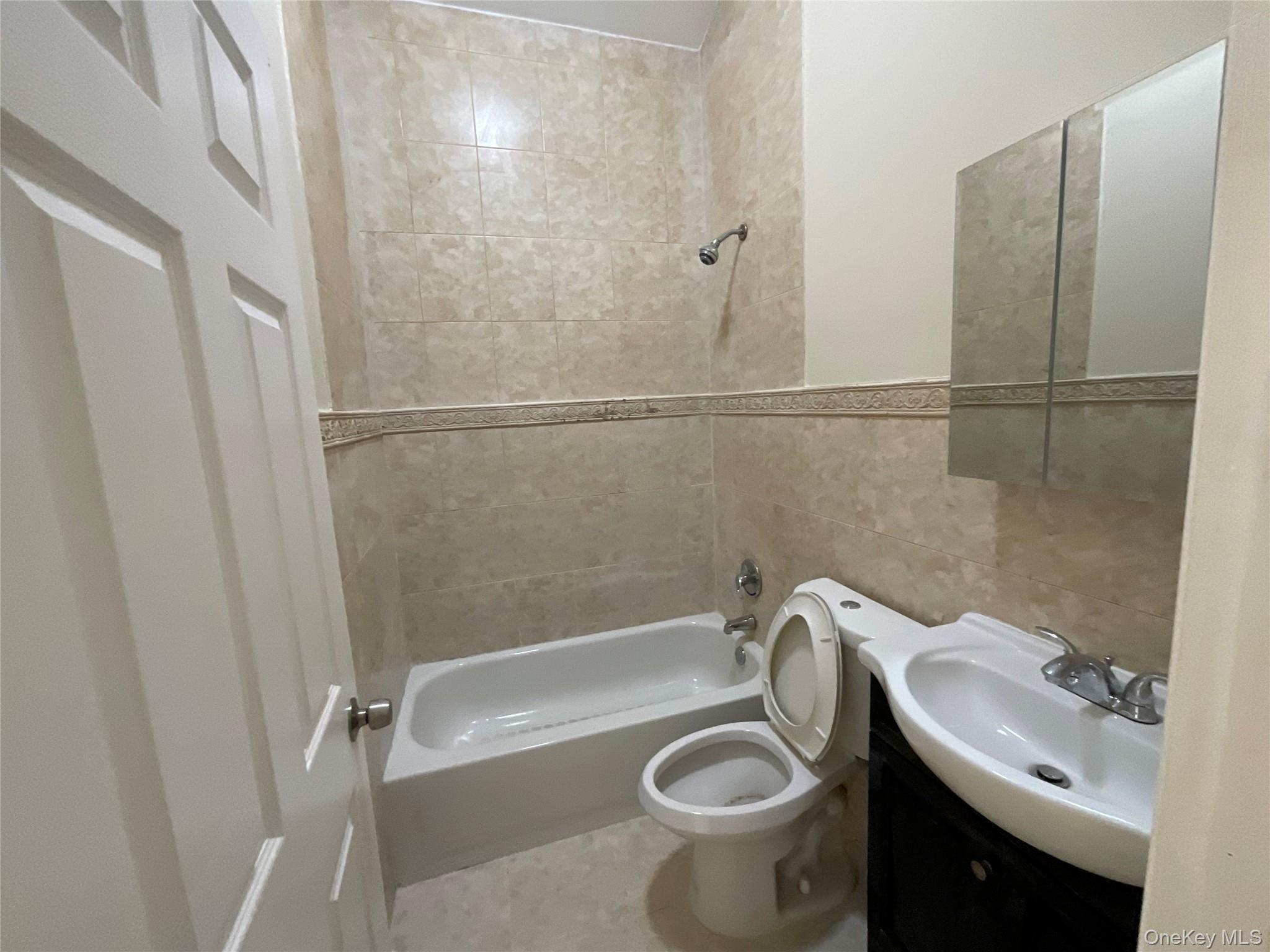 Single Family Guy R Brewer Blvd Queens, NY 11433, MLS-1046209-6