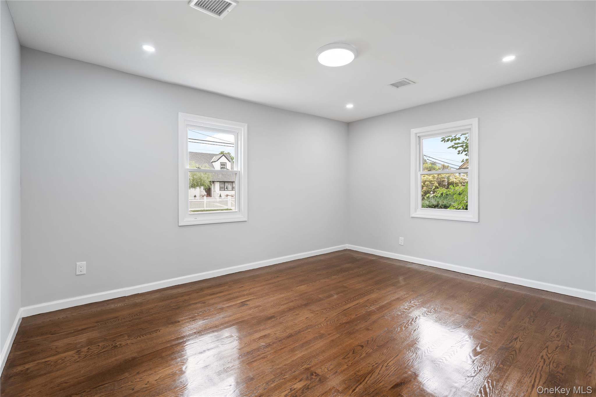 Single Family Cliff Avenue Nassau County, NY 11550, MLS-1046223-18
