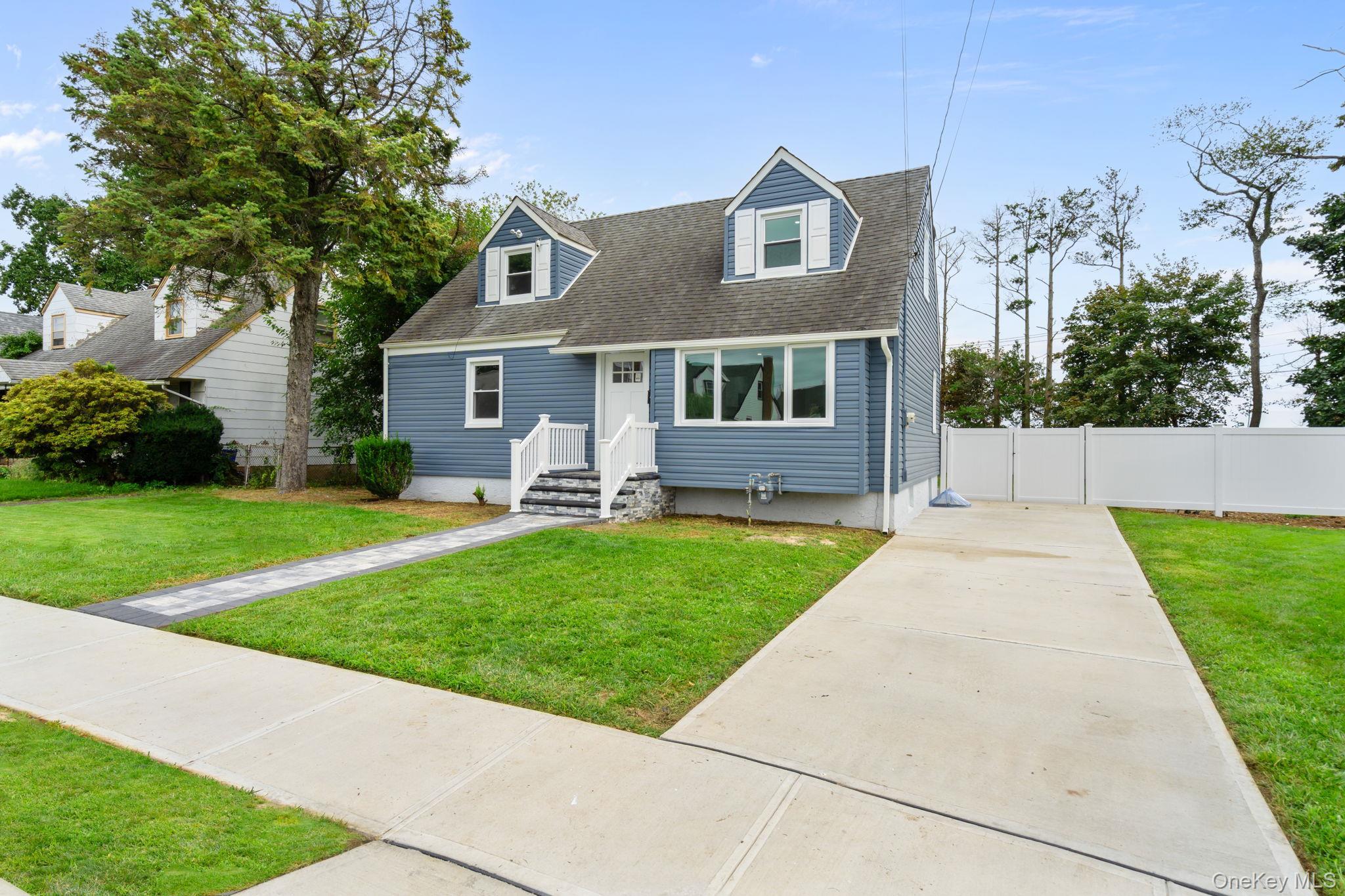 Single Family Cliff Avenue Nassau County, NY 11550, MLS-1046223-2