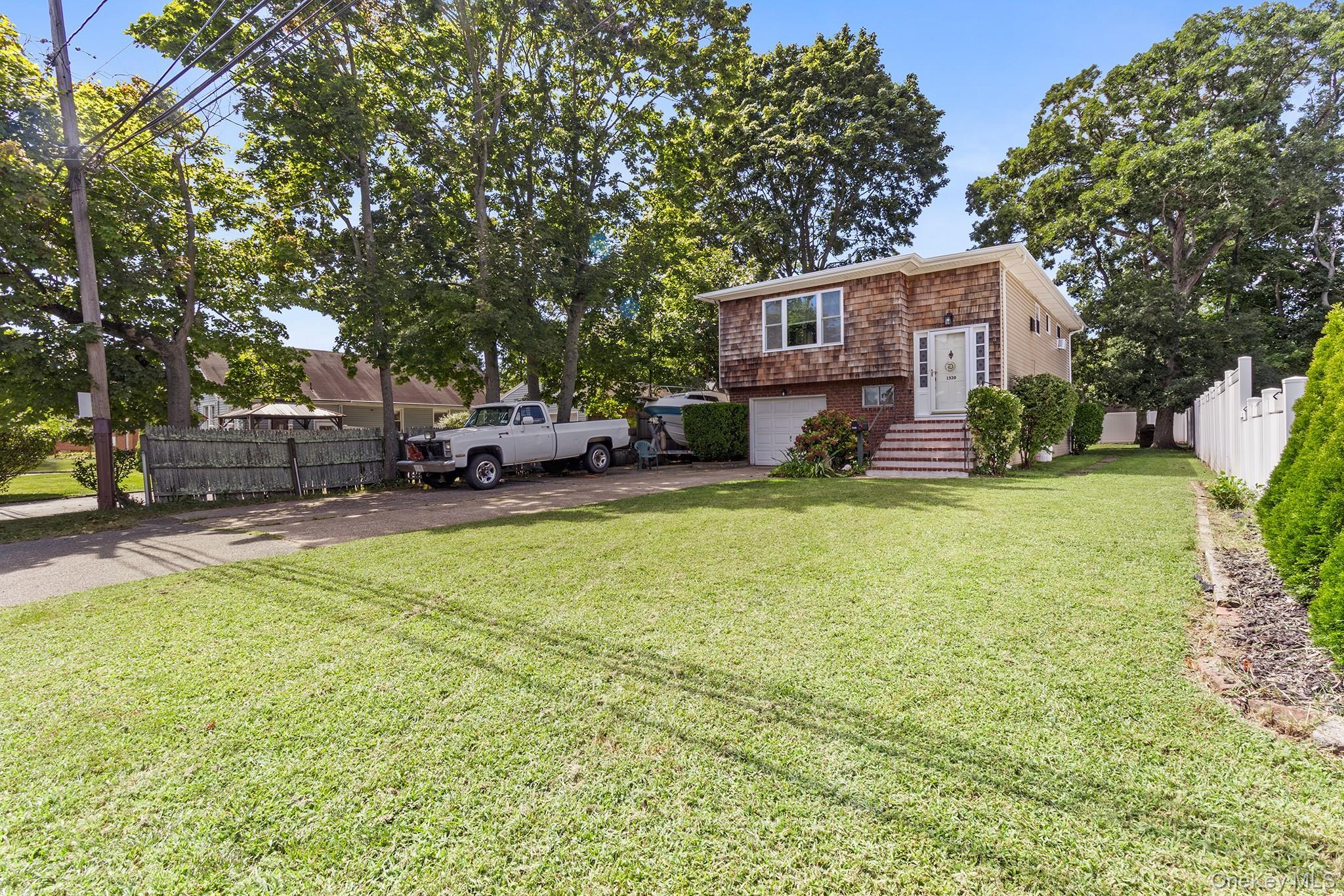 Single Family Pine Acres Boulevard Suffolk County, NY 11706, MLS-1046243-4